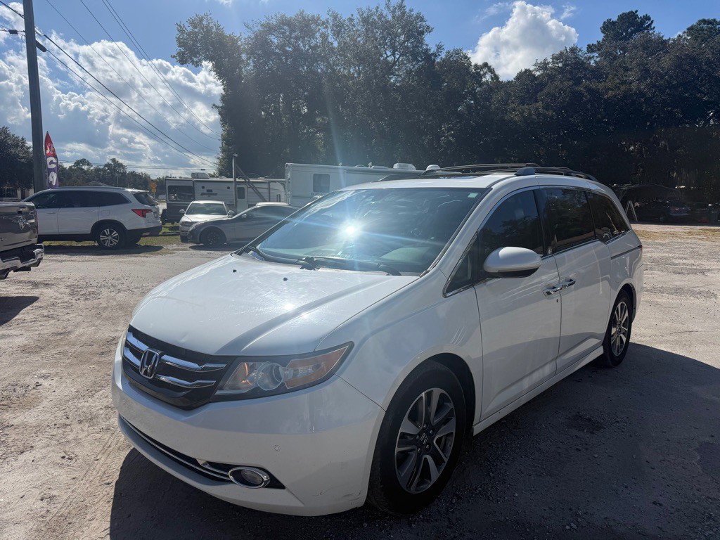 2016 Honda Odyssey Image 1