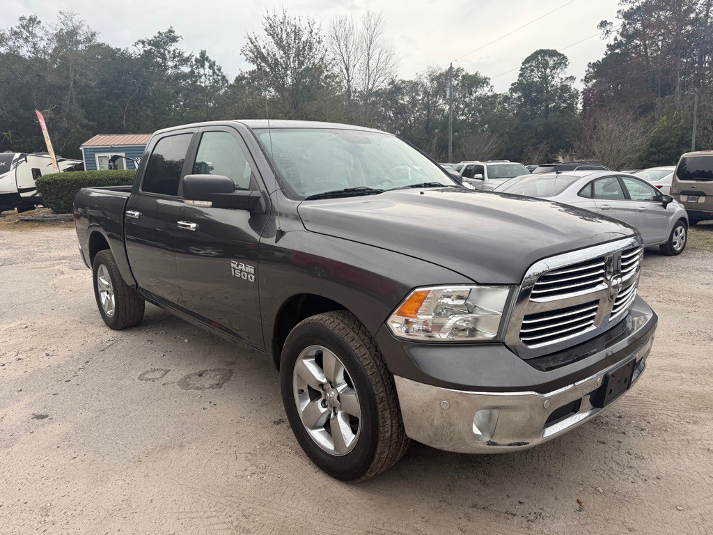 2018 RAM 1500 Image 3