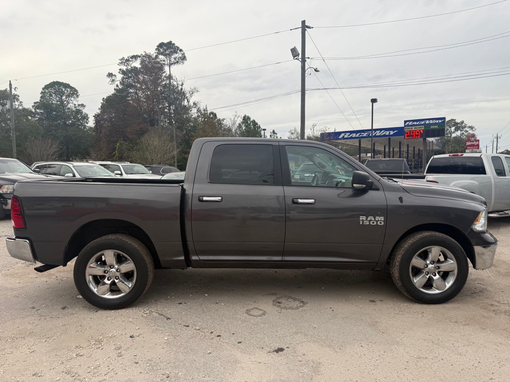 2018 RAM 1500 Image 4