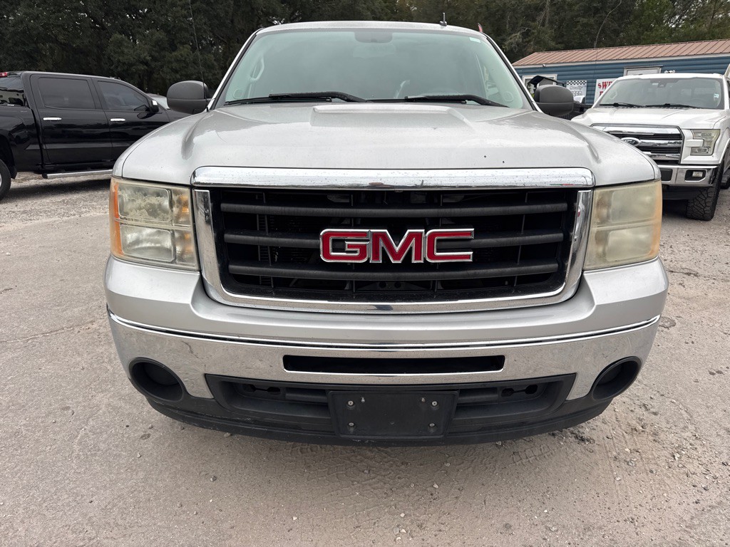 2011 GMC Sierra Image 2