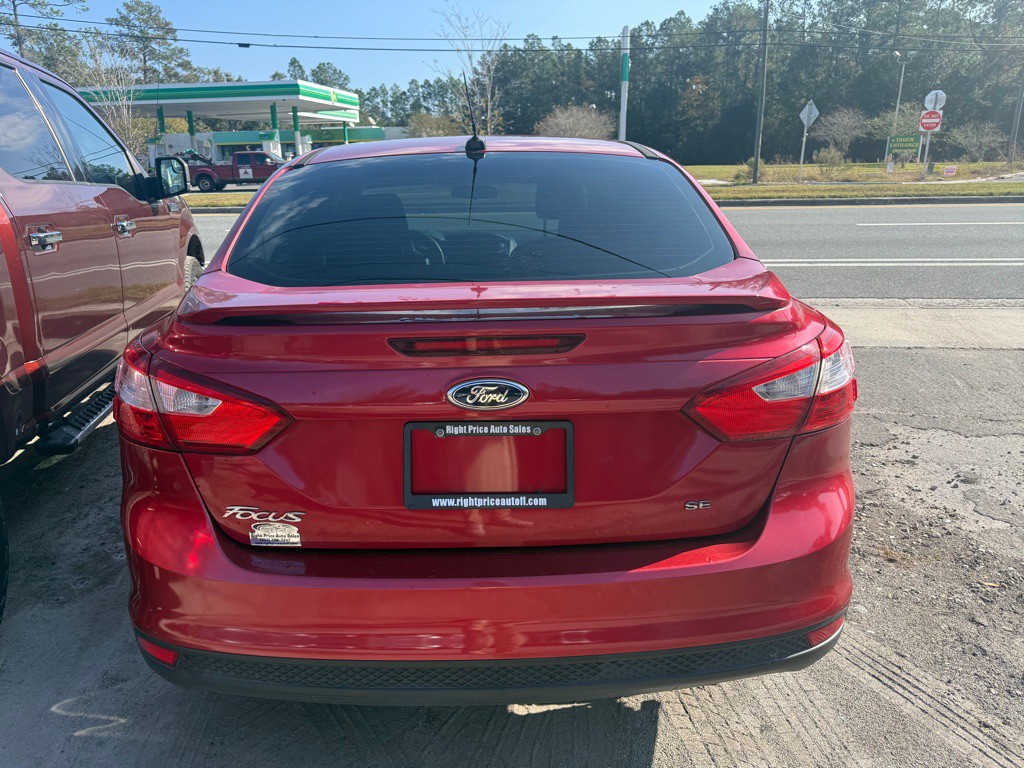 2012 Ford Focus Image 6