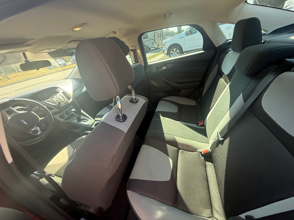 2012 Ford Focus Image 9