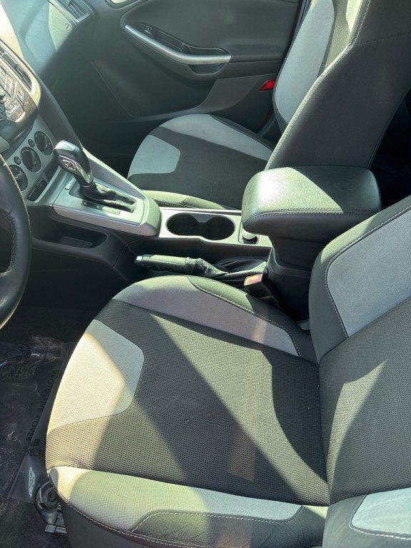 2012 Ford Focus Image 16