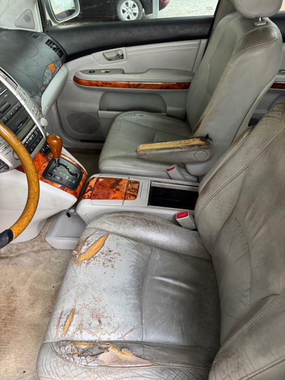 2004 Lexus RX Image 5