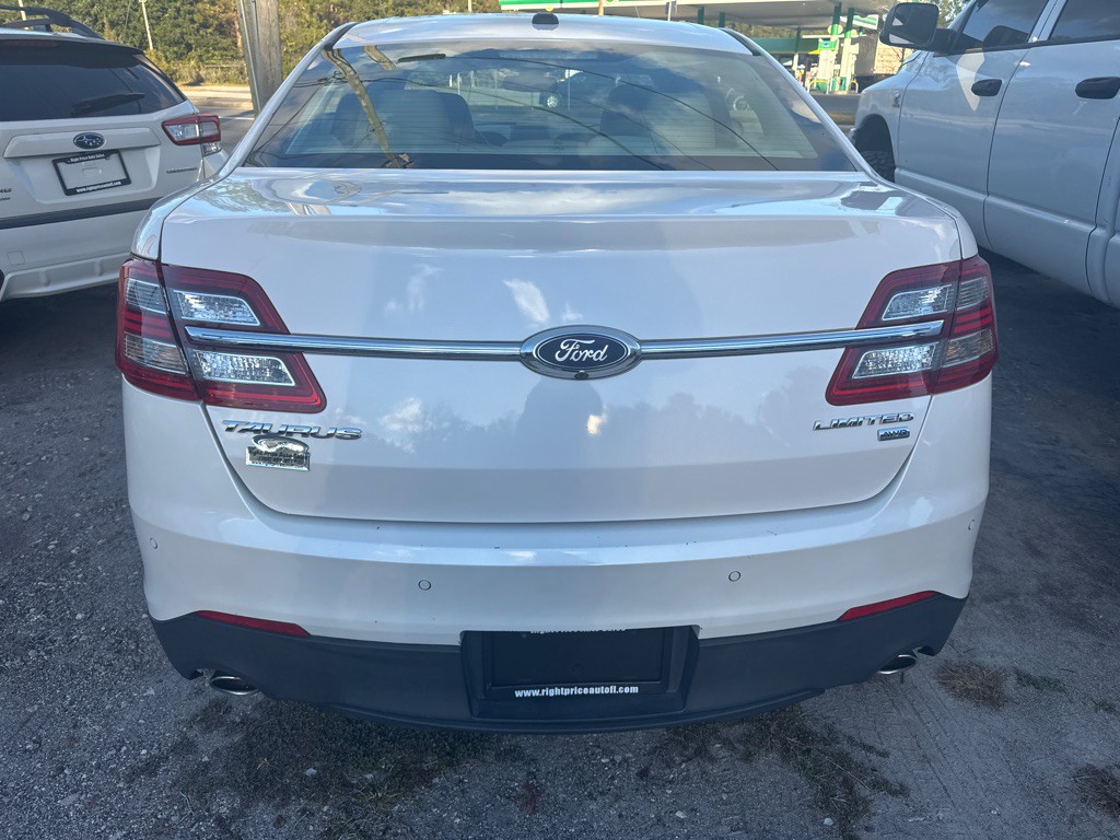 2019 Ford Taurus Image 5