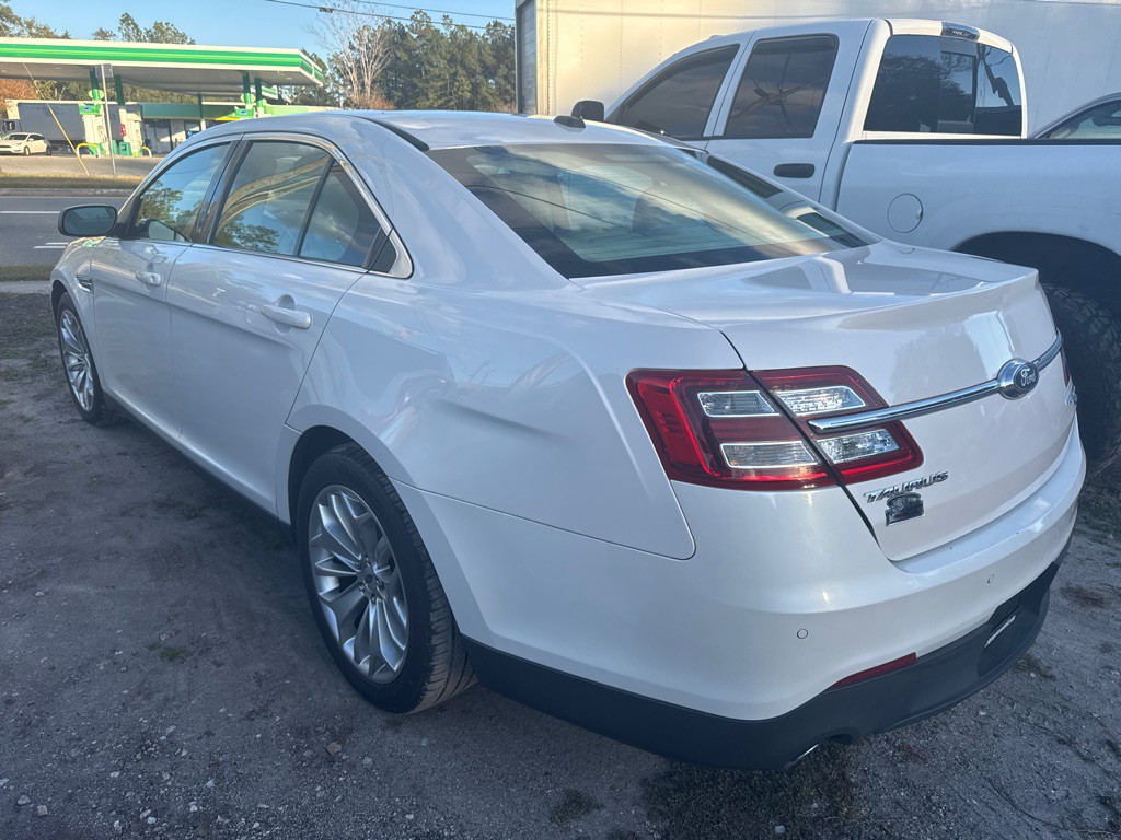 2019 Ford Taurus Image 6