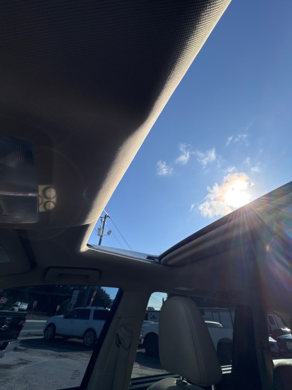 2017 Toyota Highlander Image 12