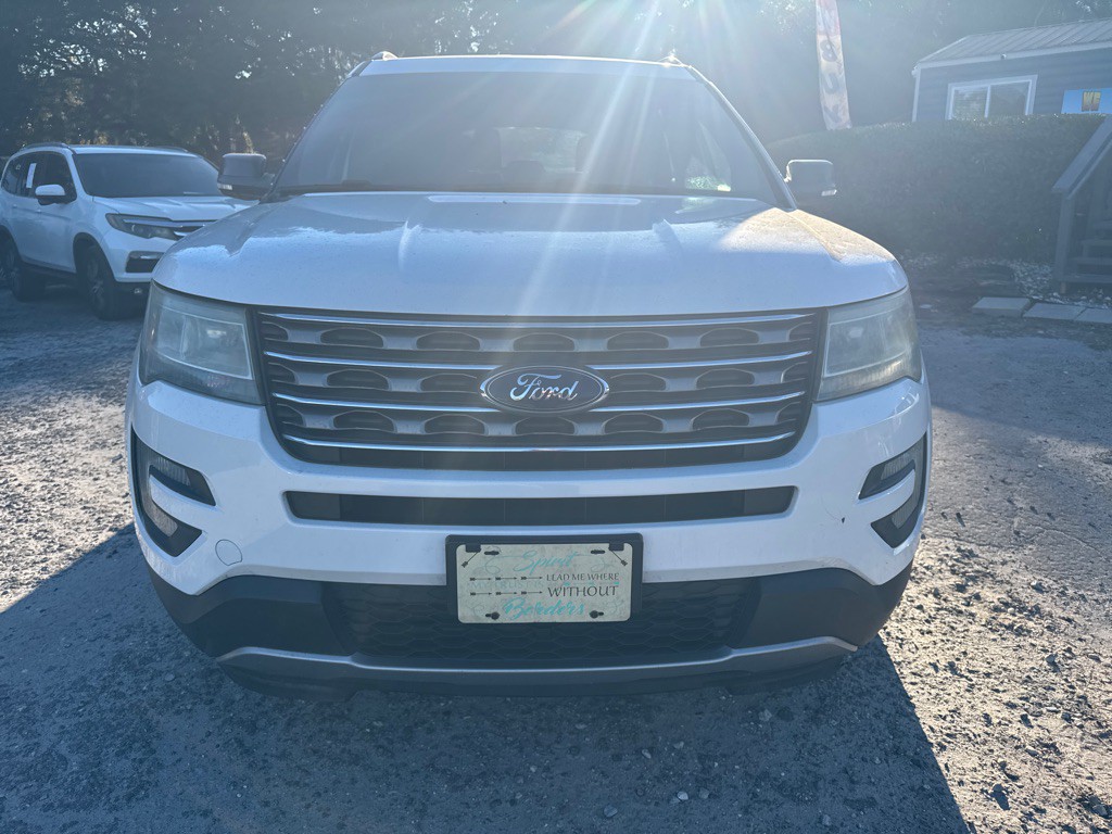 2016 Ford Explorer Image 2