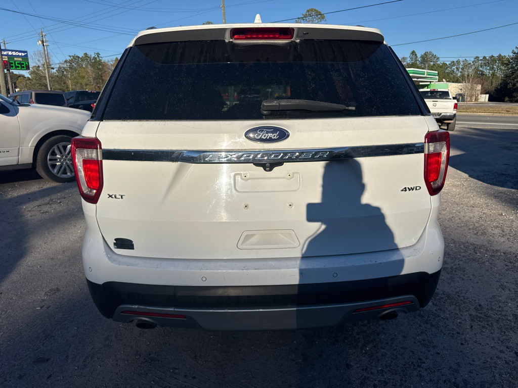 2016 Ford Explorer Image 5