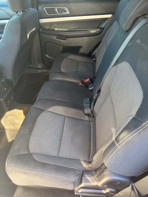 2016 Ford Explorer Image 8