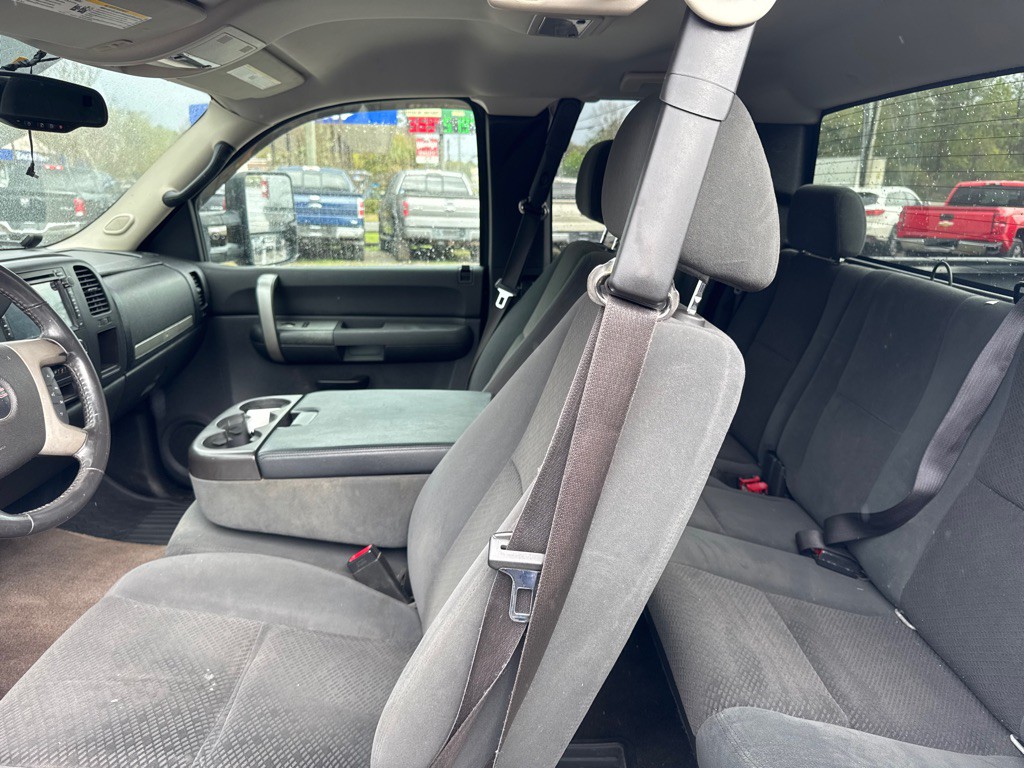 2008 GMC Sierra Image 8