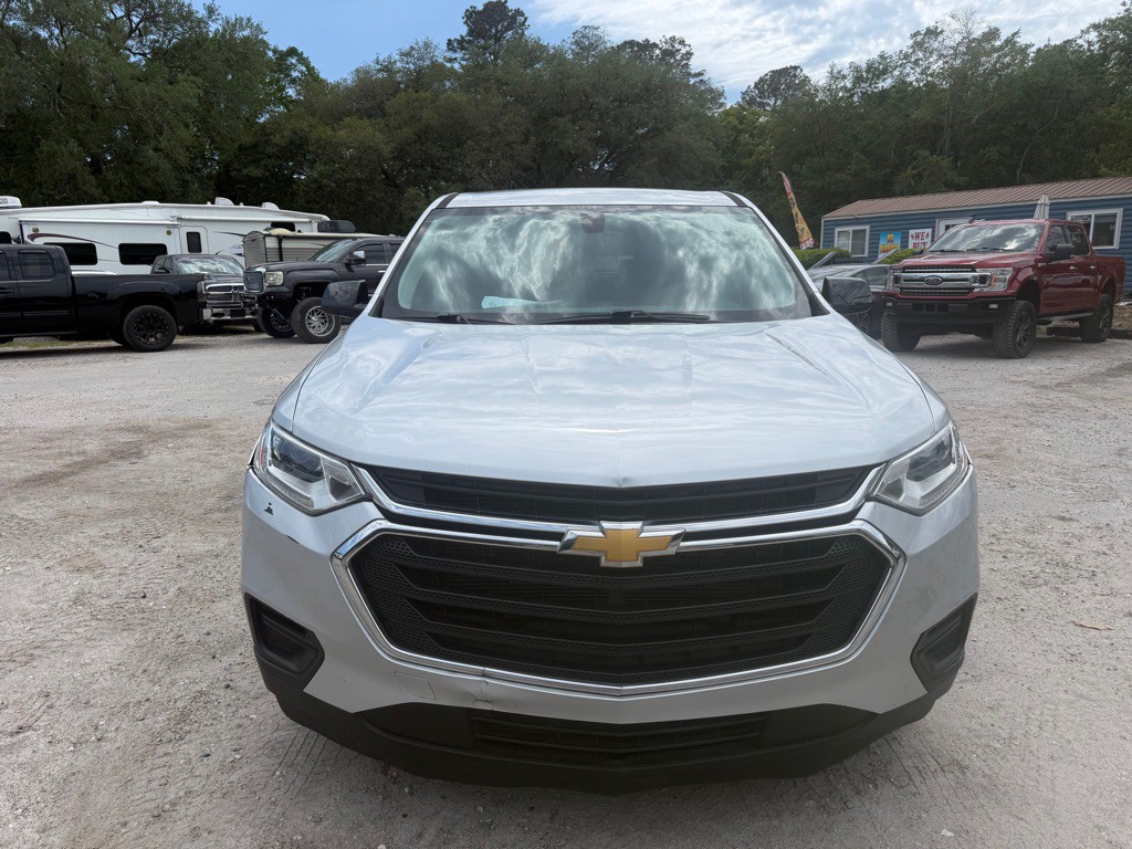 2021 Chevrolet Traverse Image 2