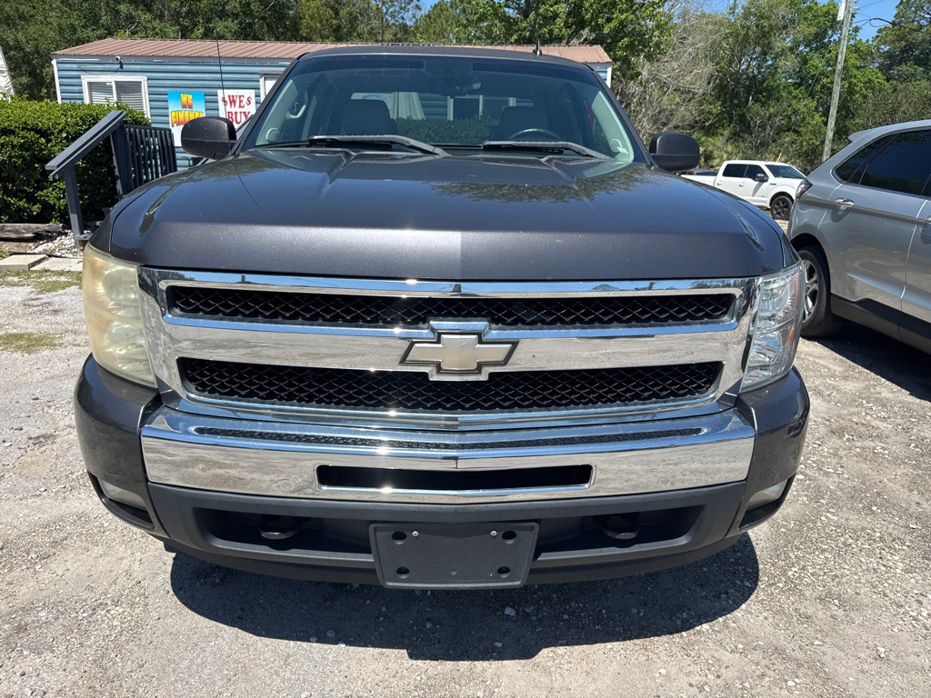 2011 Chevrolet Silverado 1500 Image 2