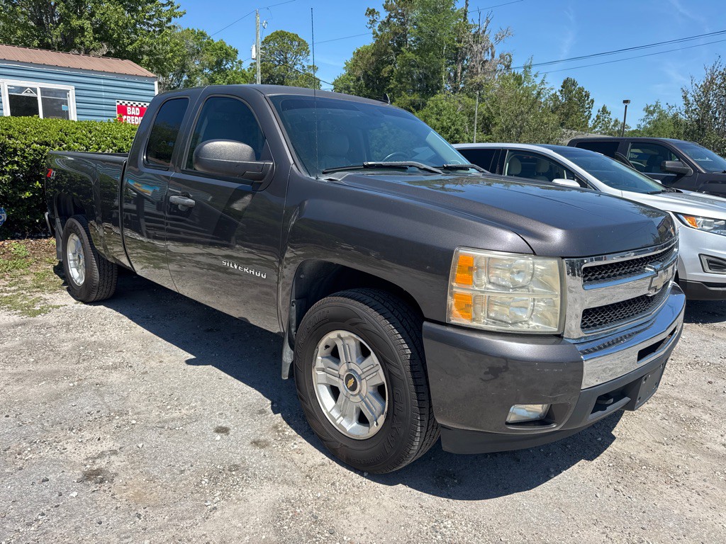 2011 Chevrolet Silverado 1500 Image 3