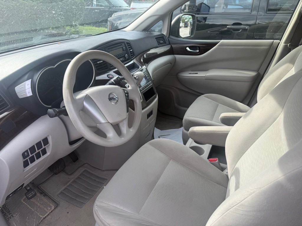 2015 Nissan Quest Image 5