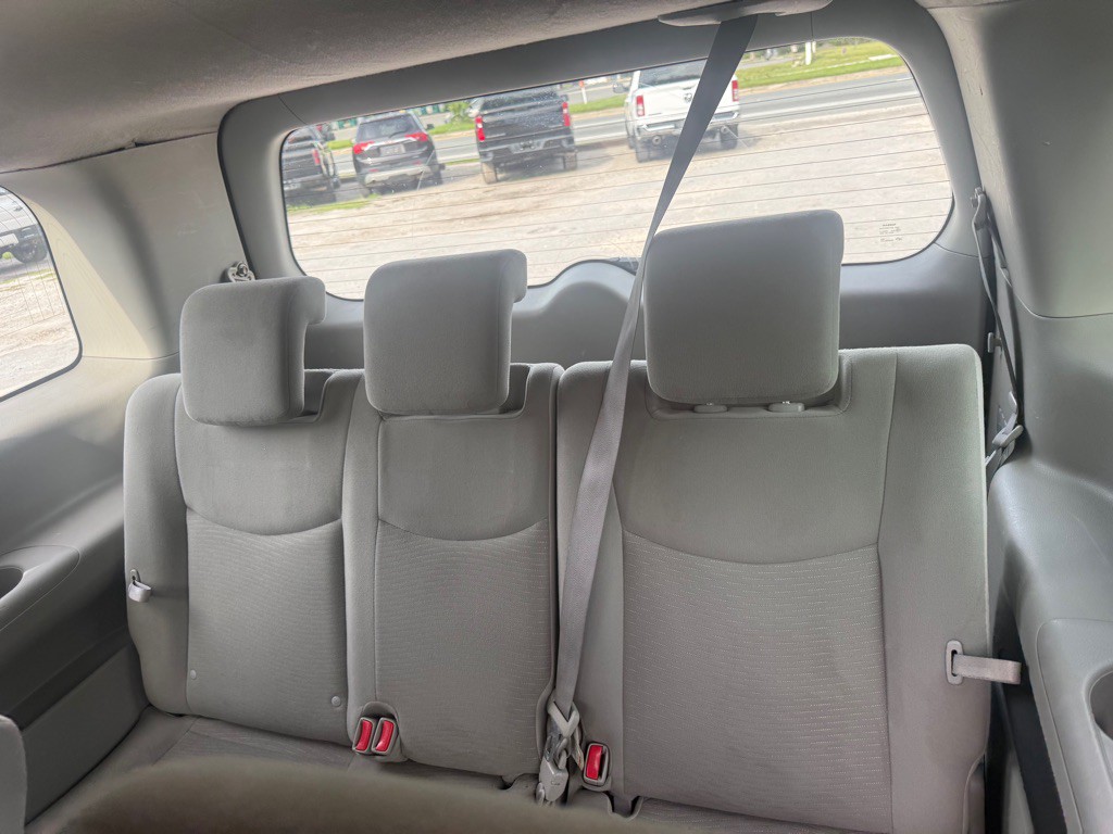 2015 Nissan Quest Image 7