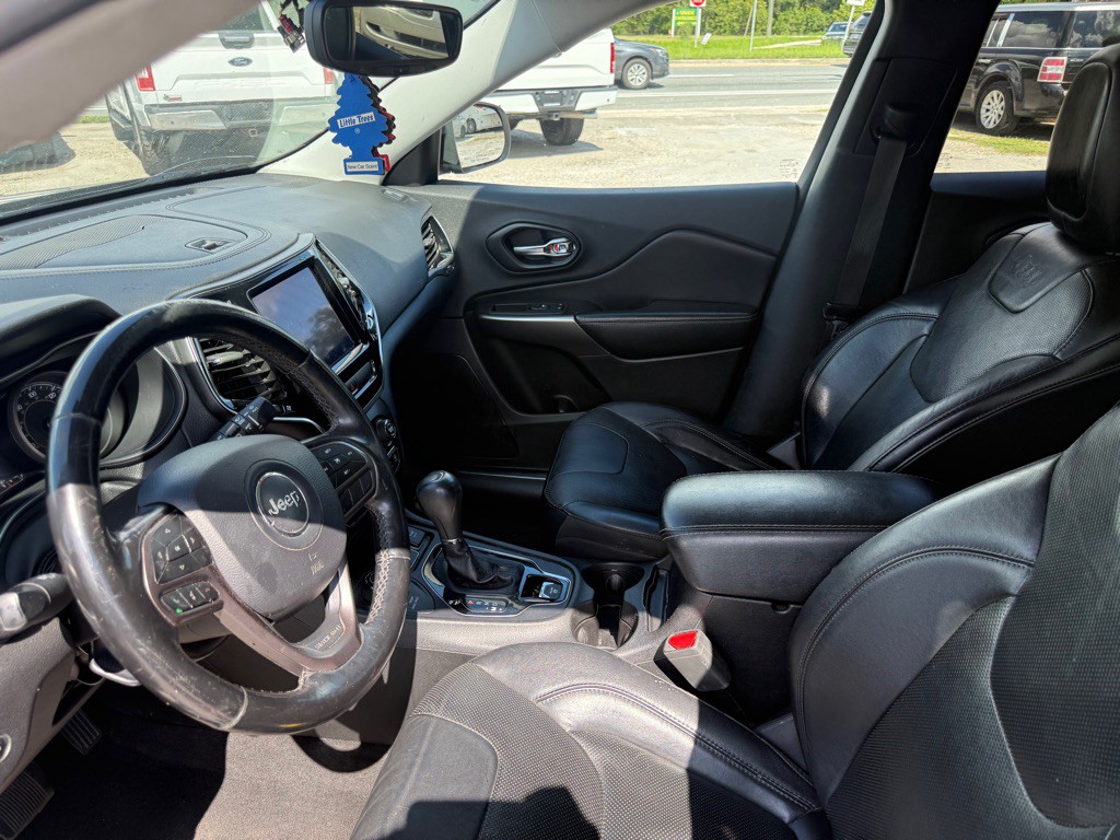2019 Jeep Cherokee Image 8