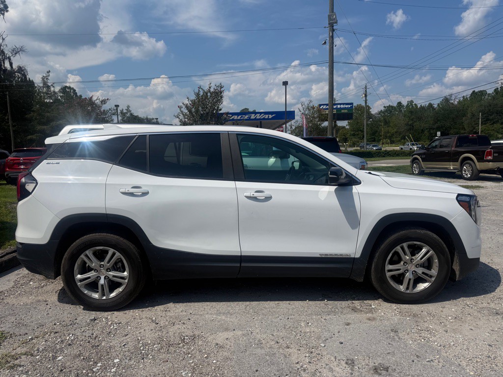 2023 GMC Terrain Image 4