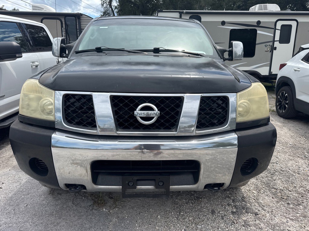 2005 Nissan Titan Image 2