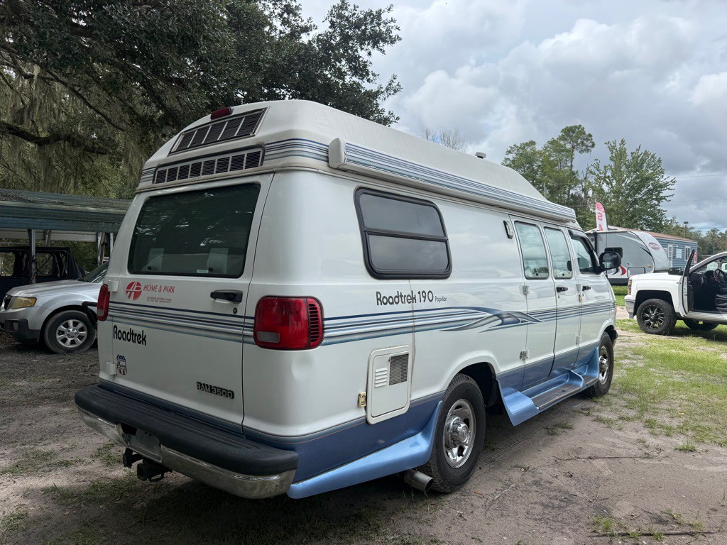 1998 Dodge Ram Van Image 3
