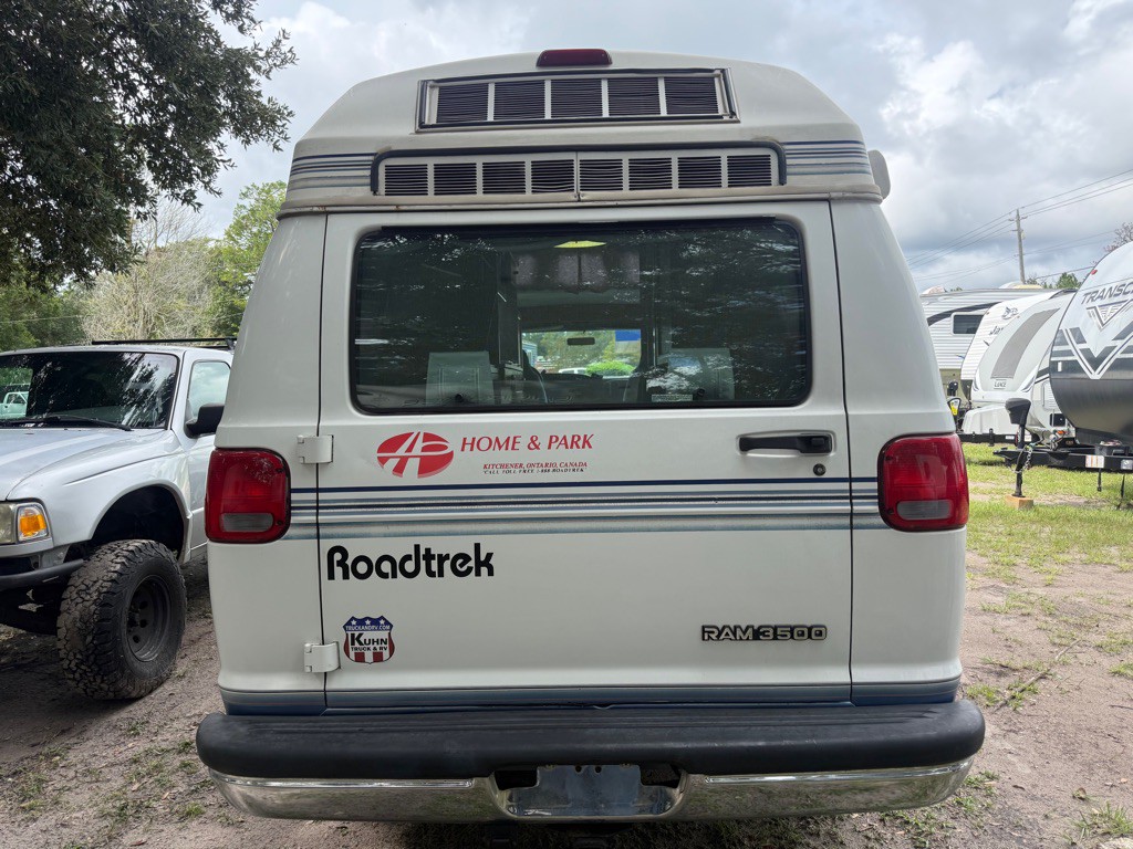 1998 Dodge Ram Van Image 5