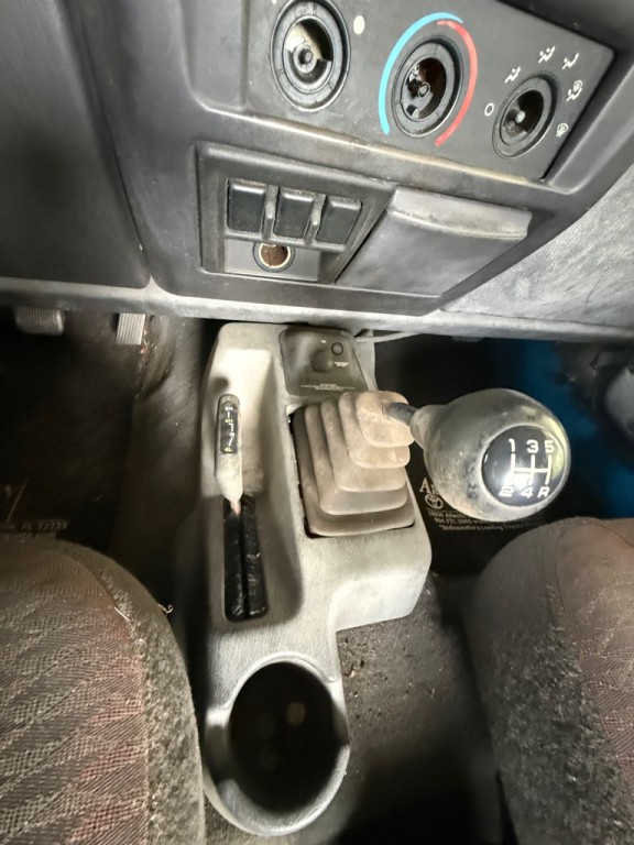 1999 Jeep Wrangler Image 10