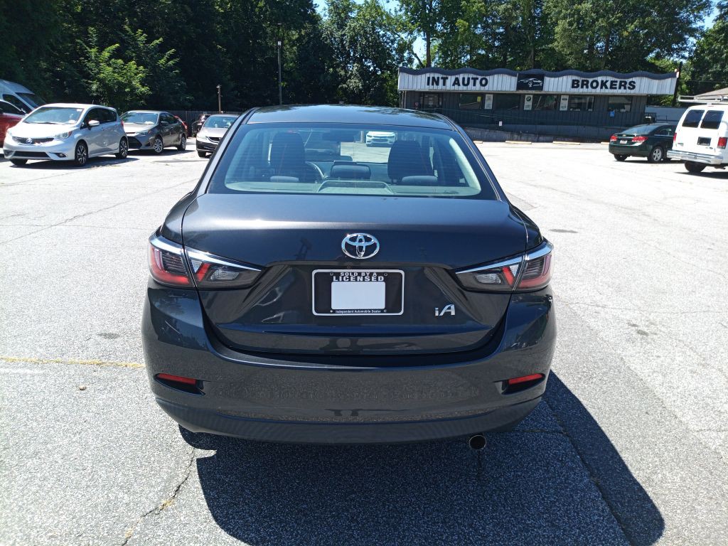 2017 Toyota Yaris Image 5