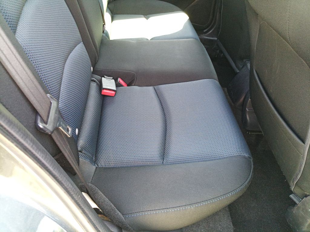 2017 Toyota Yaris Image 11
