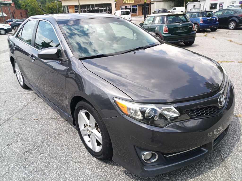 2013 Toyota Camry Image 1