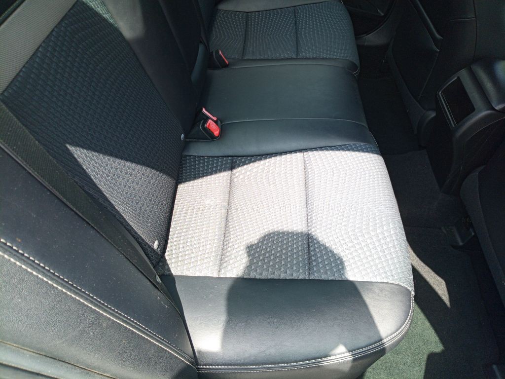 2013 Toyota Camry Image 11