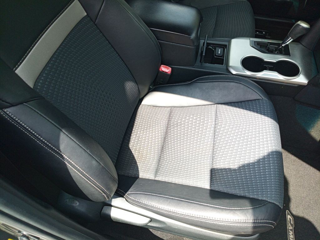 2013 Toyota Camry Image 12