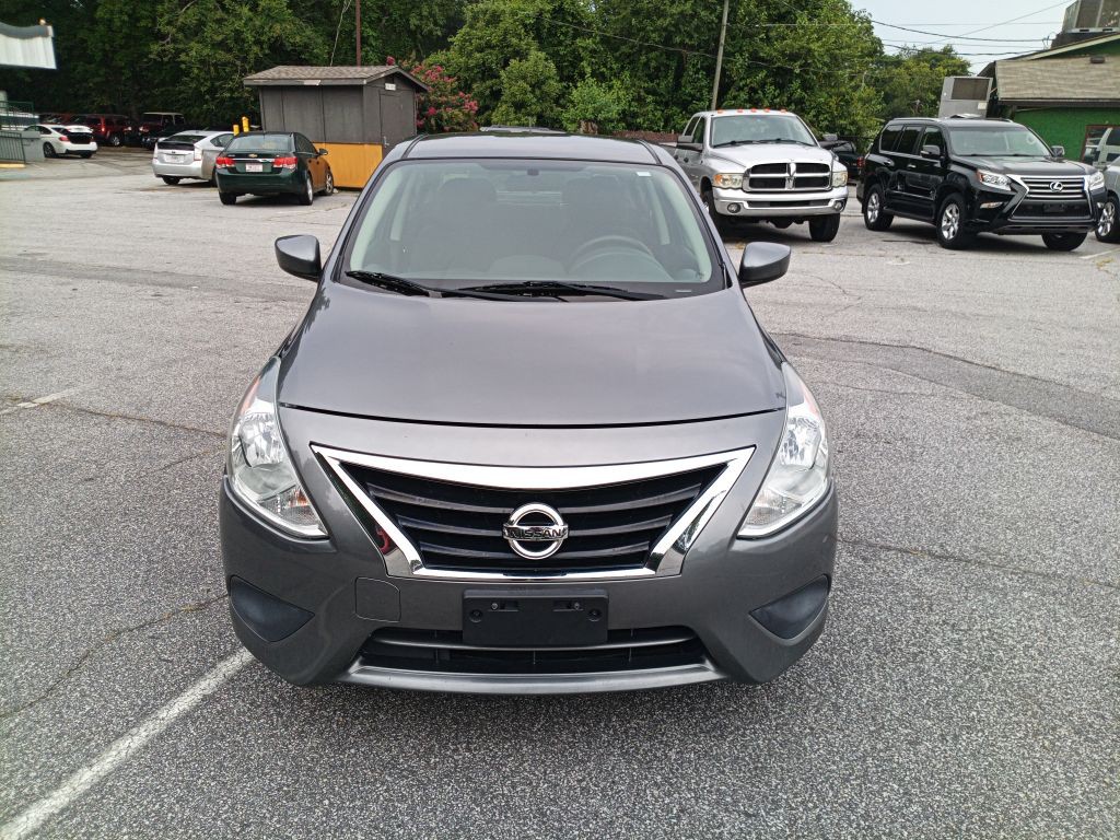 2019 Nissan Versa Image 2