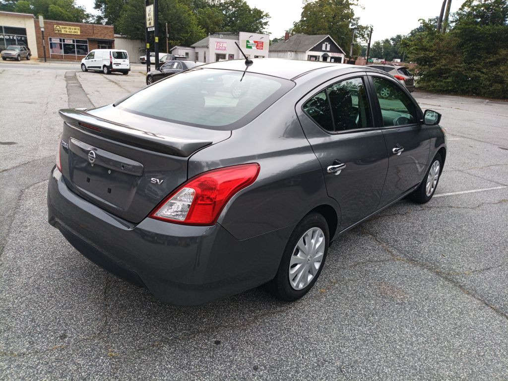 2019 Nissan Versa Image 5
