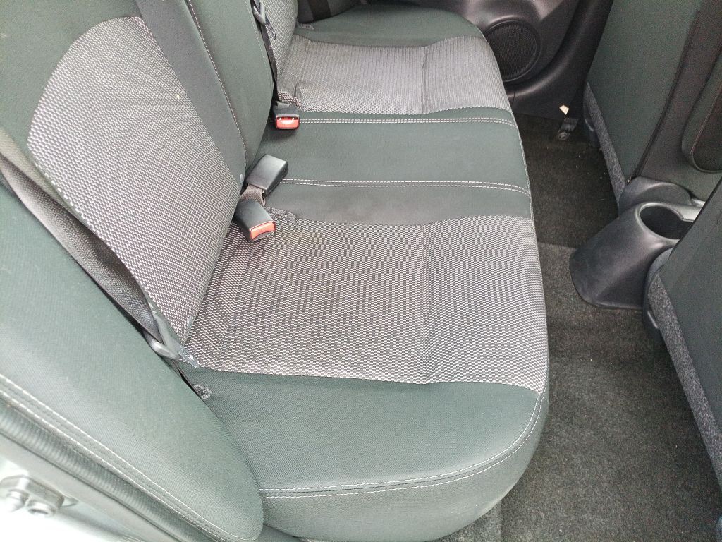 2019 Nissan Versa Image 12