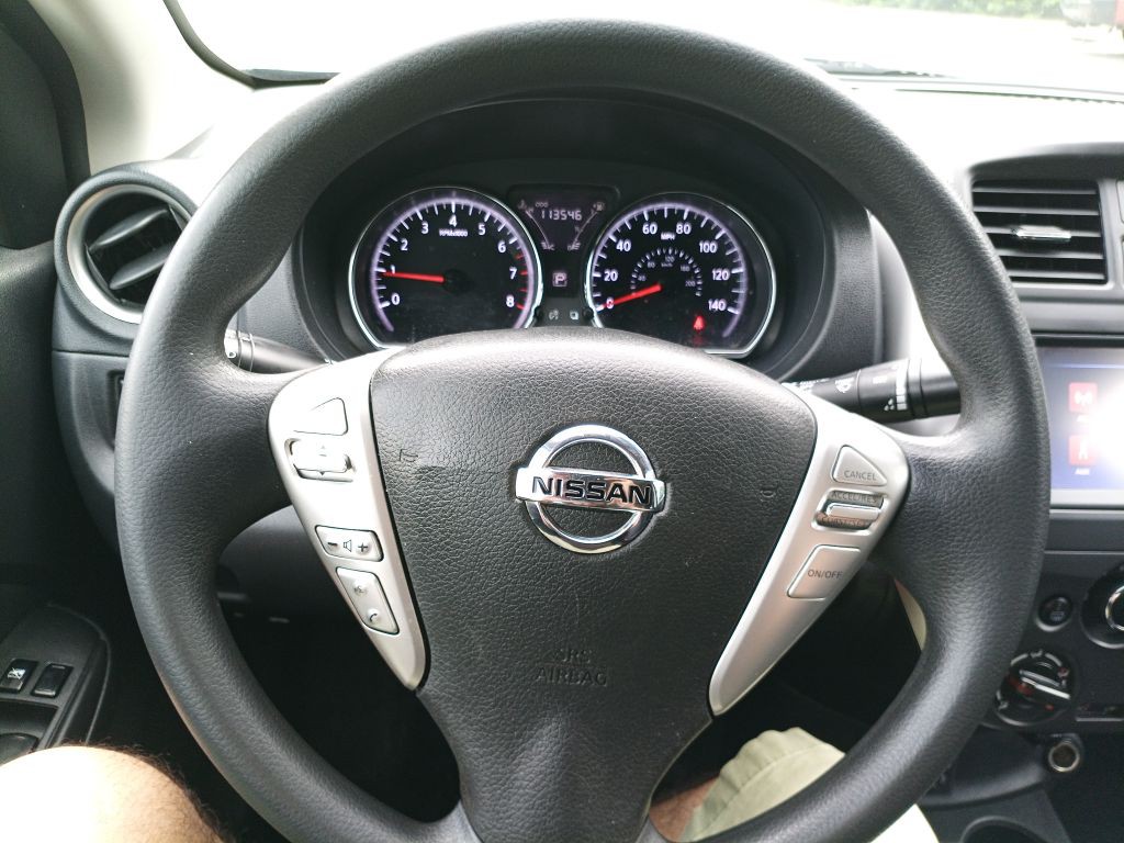 2019 Nissan Versa Image 13