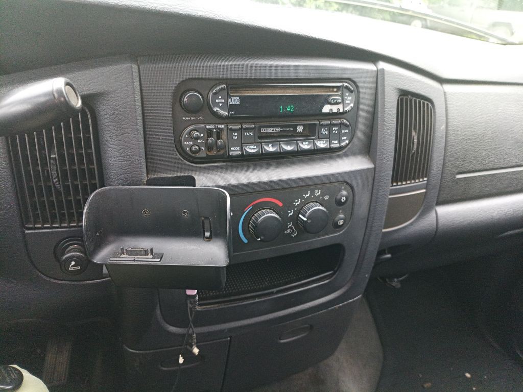2005 Dodge Ram 3500 Image 14