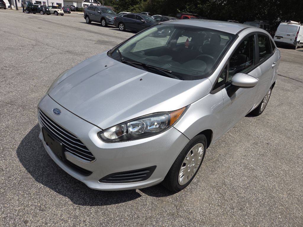 2017 Ford Fiesta Image 1