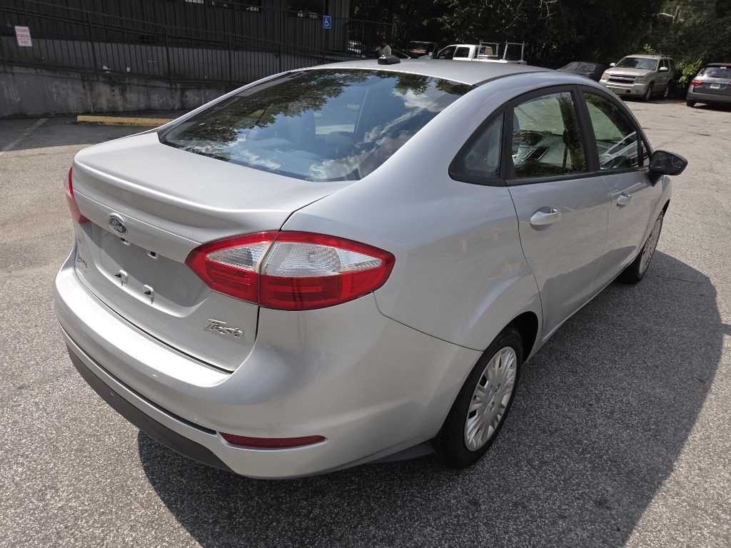 2017 Ford Fiesta Image 4