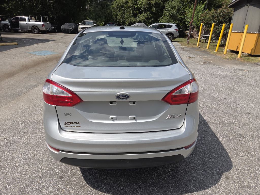 2017 Ford Fiesta Image 6