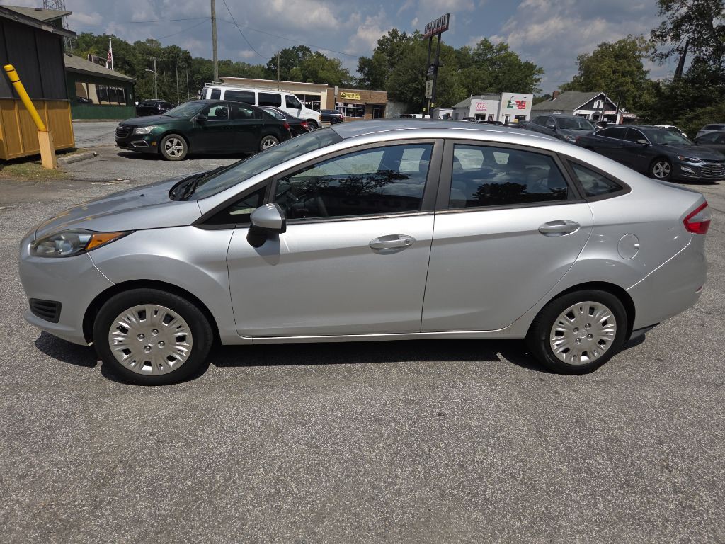 2017 Ford Fiesta Image 8