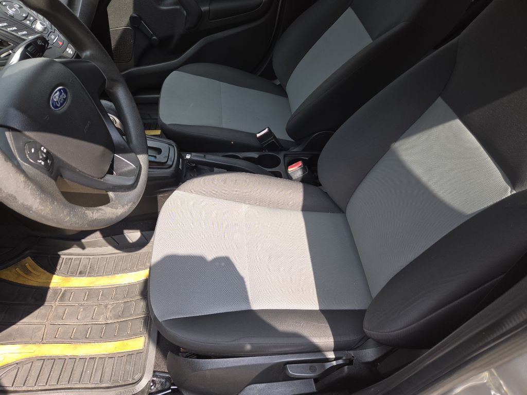 2017 Ford Fiesta Image 9