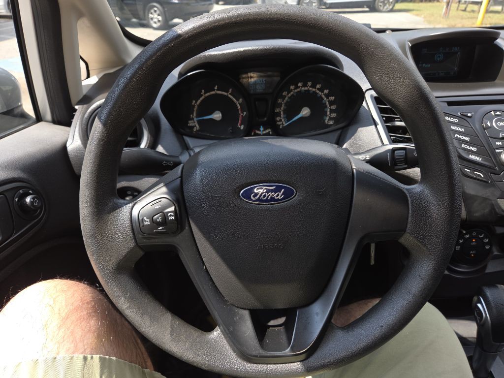 2017 Ford Fiesta Image 15