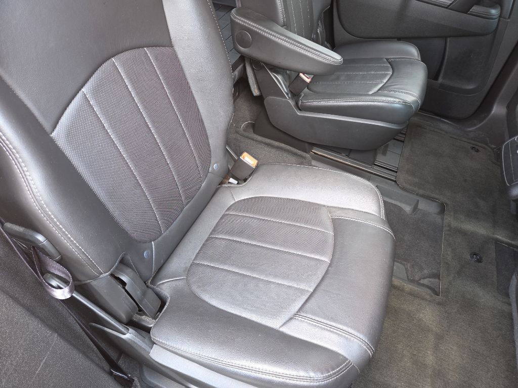 2015 Buick Enclave Image 11