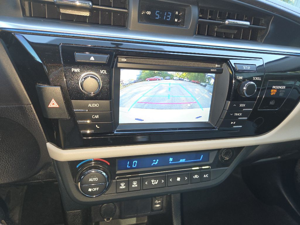 2016 Toyota Corolla Image 15