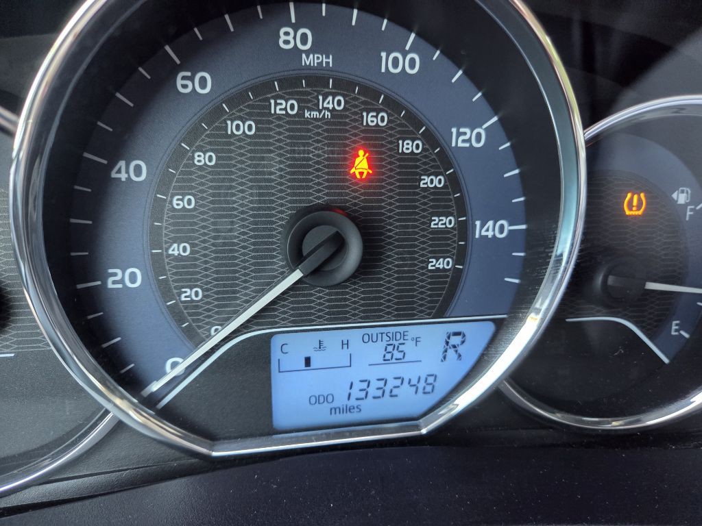 2016 Toyota Corolla Image 17
