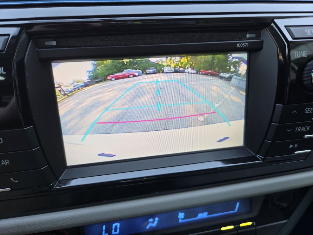 2016 Toyota Corolla Image 18