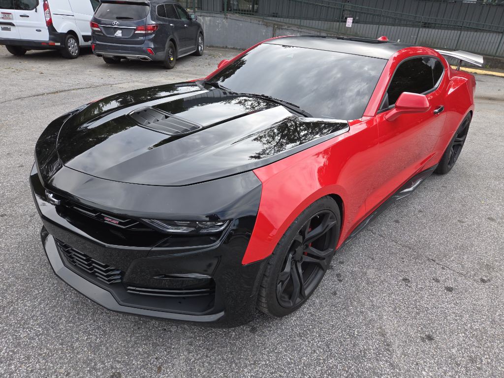 2021 Chevrolet Camaro Image 1