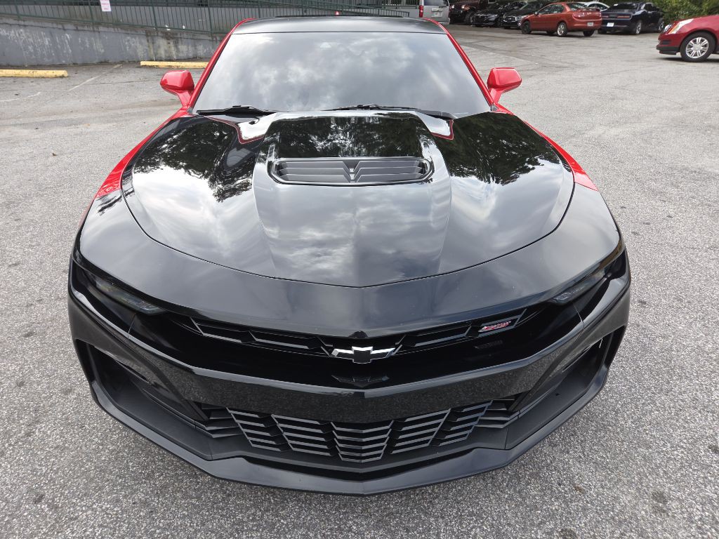 2021 Chevrolet Camaro Image 2