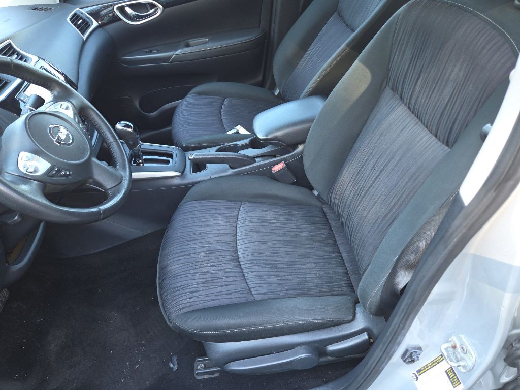 2019 Nissan Sentra Image 9