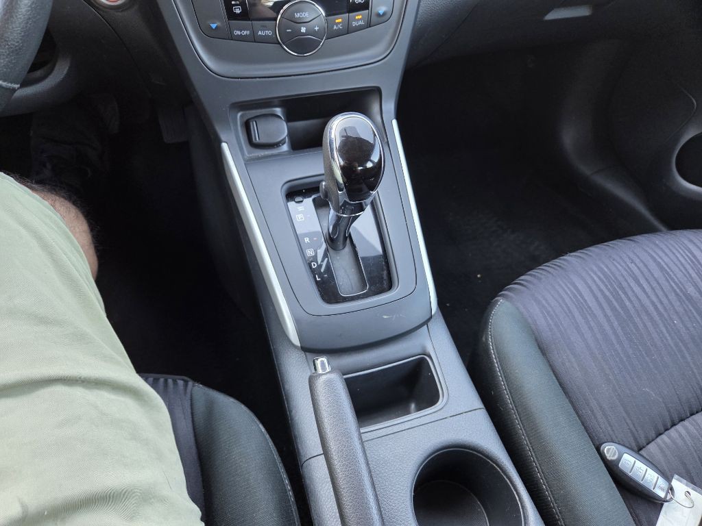 2019 Nissan Sentra Image 16
